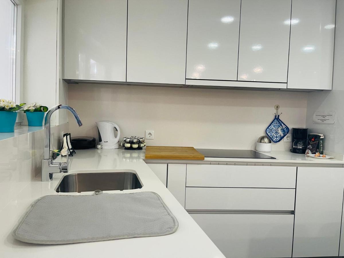 Central Tiled Apartment 阿威罗 外观 照片