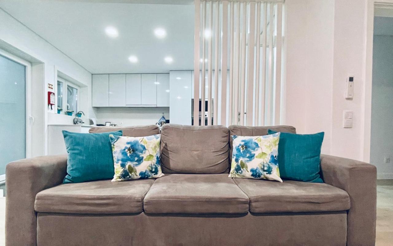 Central Tiled Apartment 阿威罗 外观 照片