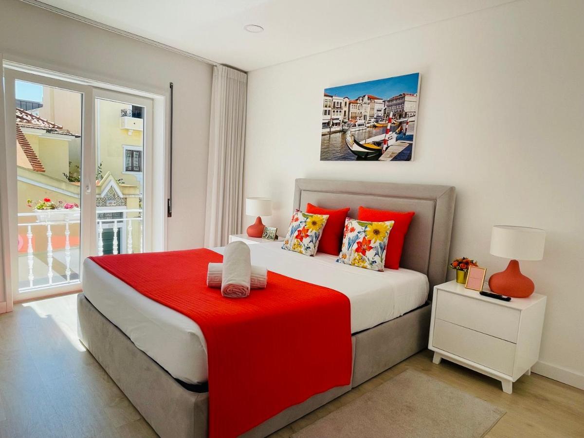 Central Tiled Apartment 阿威罗 外观 照片