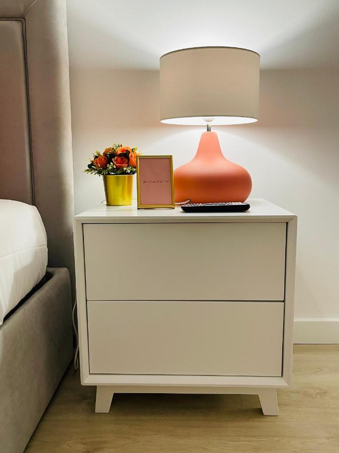 Central Tiled Apartment 阿威罗 外观 照片