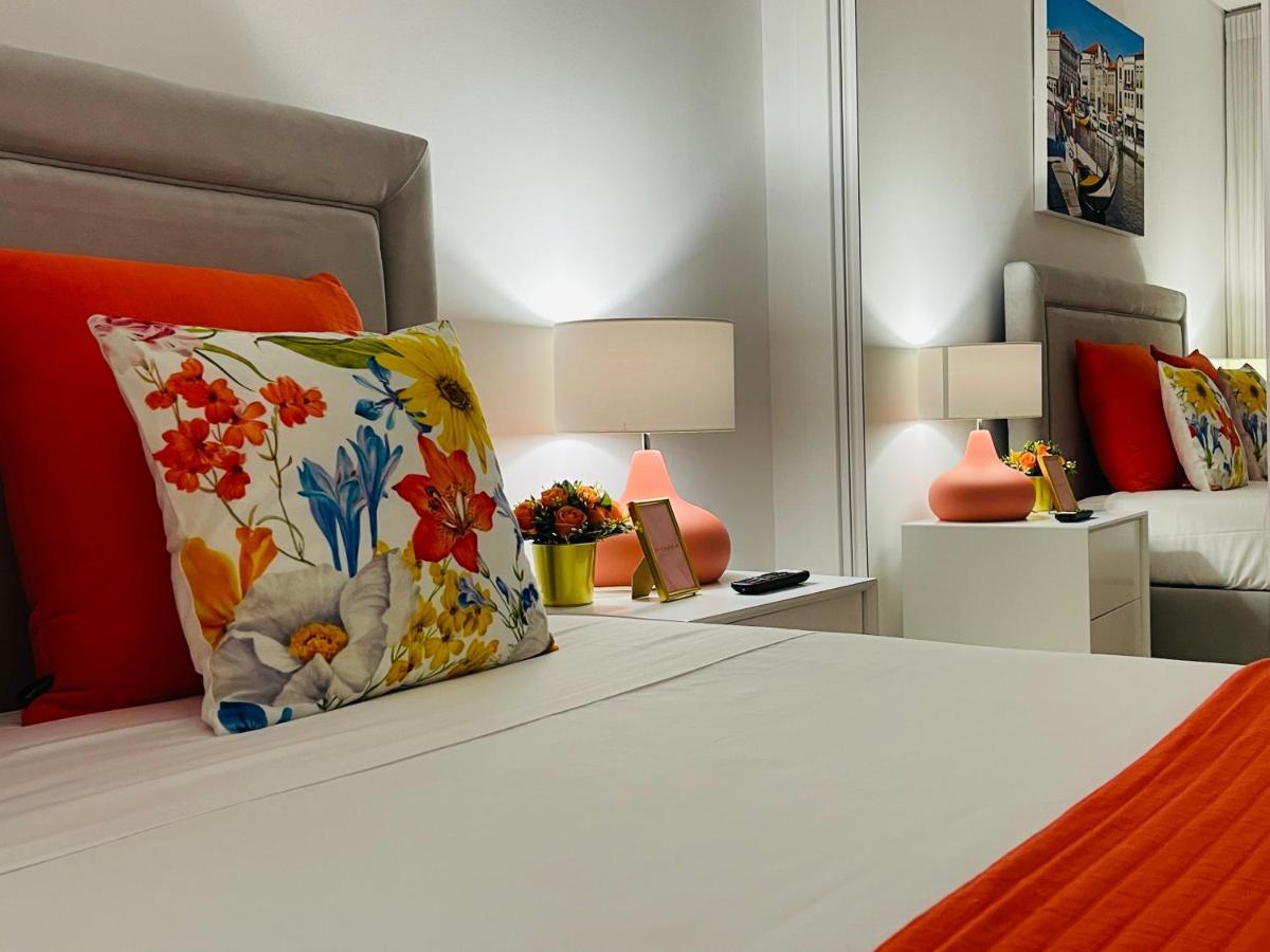 Central Tiled Apartment 阿威罗 外观 照片