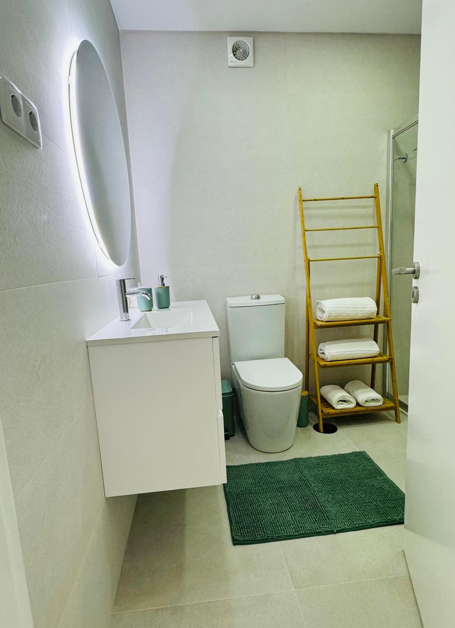 Central Tiled Apartment 阿威罗 外观 照片
