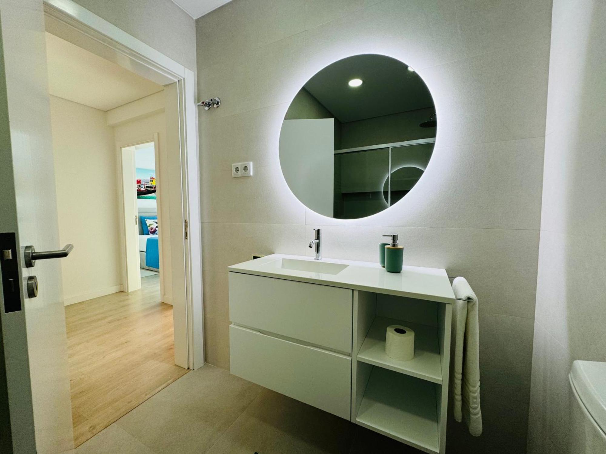 Central Tiled Apartment 阿威罗 外观 照片