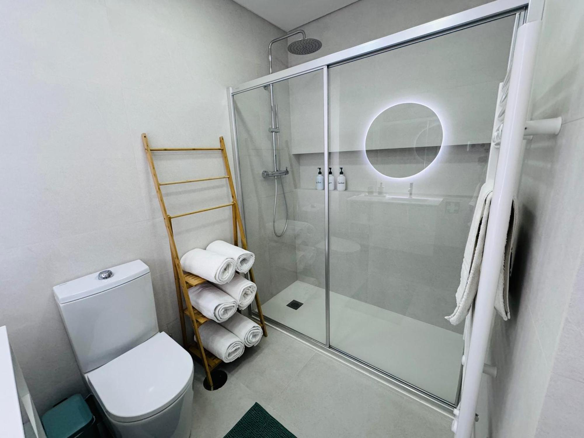 Central Tiled Apartment 阿威罗 外观 照片